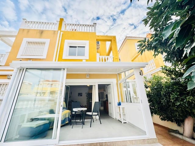 3 makuuhuone Omakotitalo myytävänä paikassa La Zenia, Orihuela - 219 000 € (Ref: 9515636)