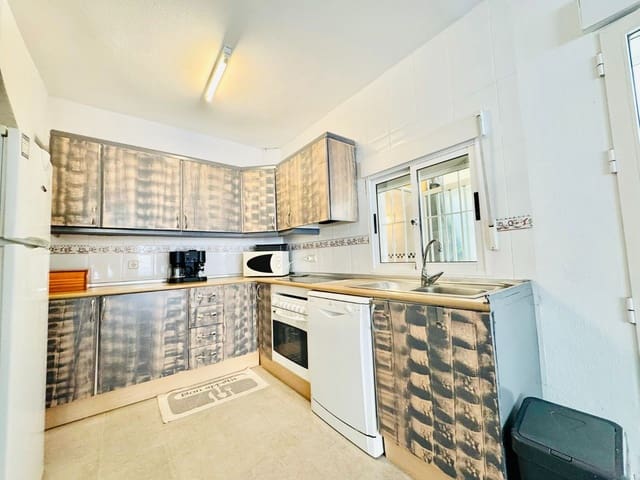 3 makuuhuone Omakotitalo myytävänä paikassa La Zenia, Orihuela - 219 000 € (Ref: 9515636)
