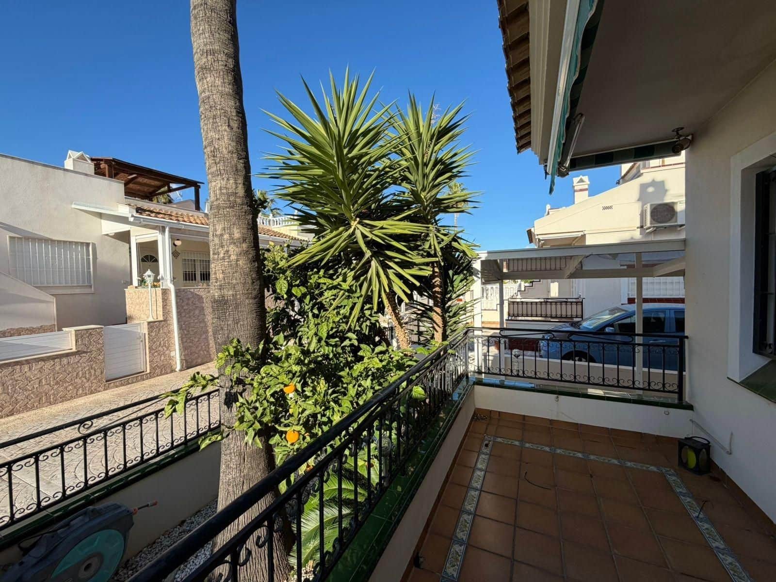 3 camera da letto Villetta Bifamiliare in vendita in Playa Flamenca con piscina - 245.000 € (Rif: 9515637)