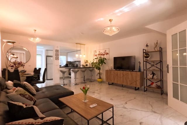 4 slaapkamer Huis te koop in Playa de los Náufragos, Torrevieja - € 249.900 (Ref: 9515646)