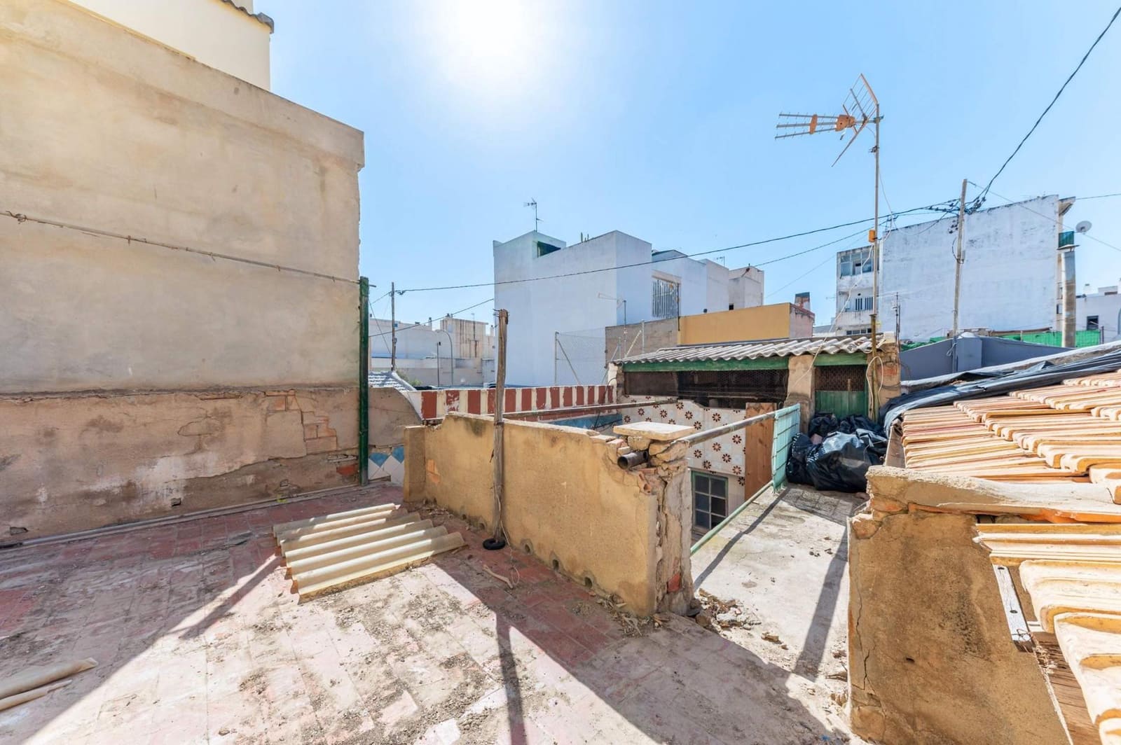 Casa de 3 habitaciones en Alicante / Alacant ciudad en venta - 189.000 € (Ref: 9515648)