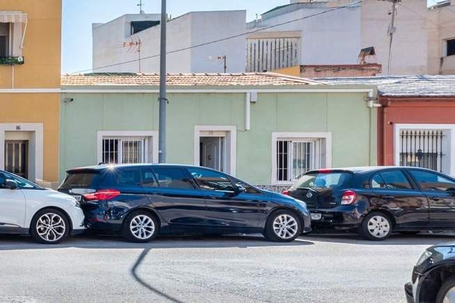 3 makuuhuone Omakotitalo myytävänä paikassa Alicante kaupunki - 183 000 € (Ref: 9515648)