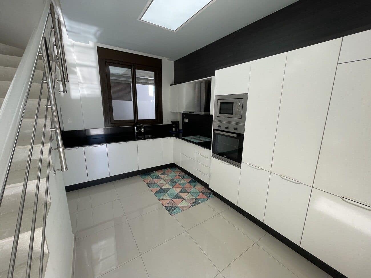 2 soveværelse Semi-Rækkehus til salg i Filipinas med swimmingpool - € 299.000 (Ref: 9515667)