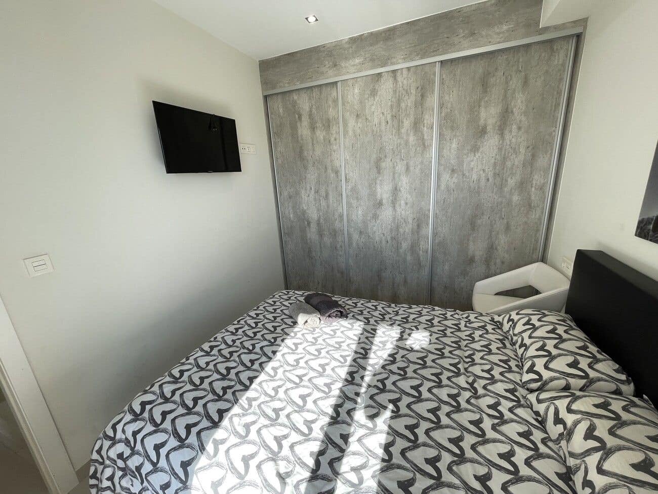 2 soveværelse Semi-Rækkehus til salg i Filipinas med swimmingpool - € 299.000 (Ref: 9515667)