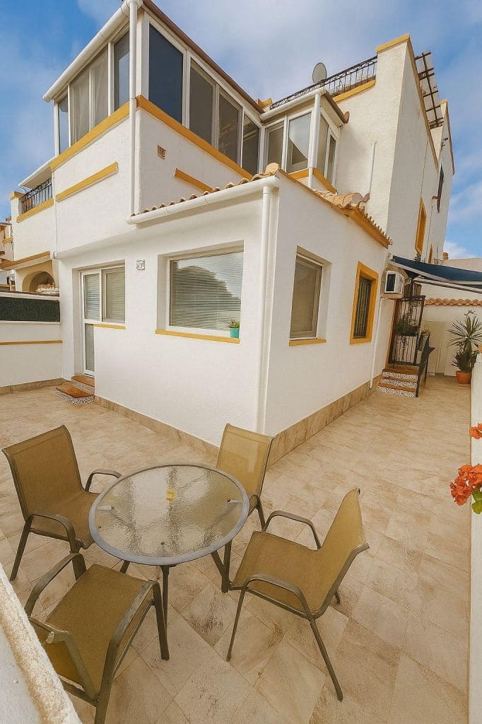 Casa de 4 habitaciones en Los Altos en venta con piscina - 209.900 € (Ref: 9515681)