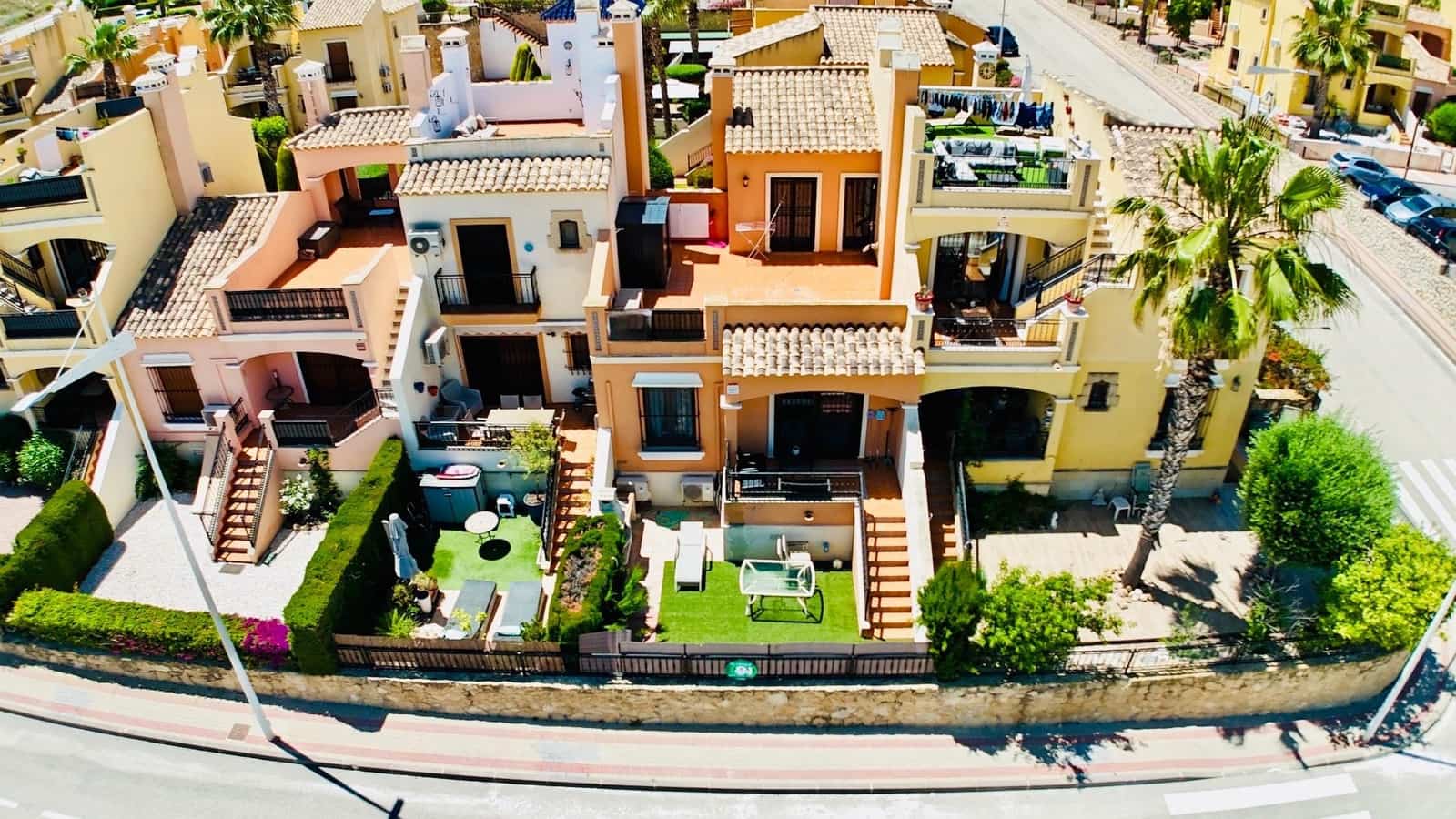 3 bedroom Townhouse for sale in Algorfa with pool - € 195,000 (Ref: 9515685)