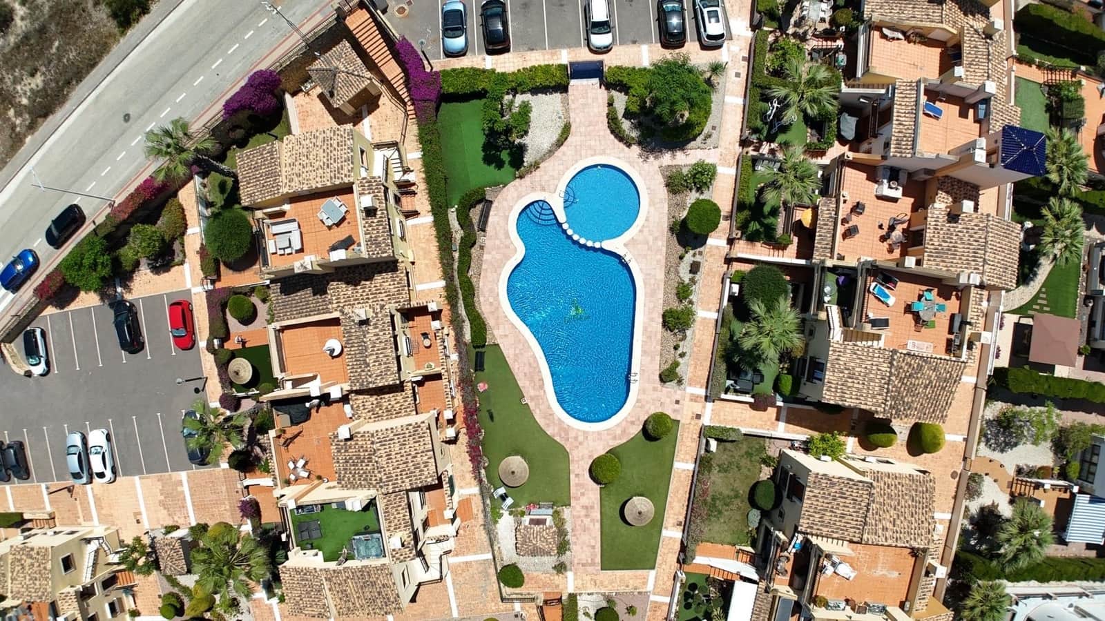 3 bedroom Townhouse for sale in Algorfa with pool - € 195,000 (Ref: 9515685)