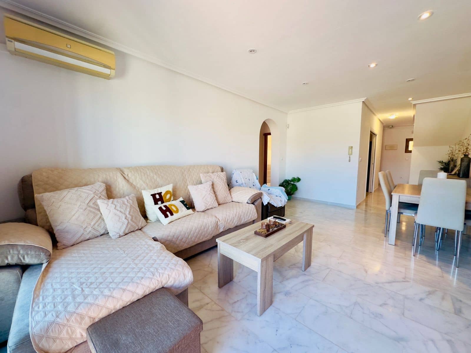 3 bedroom Townhouse for sale in Algorfa with pool - € 195,000 (Ref: 9515685)