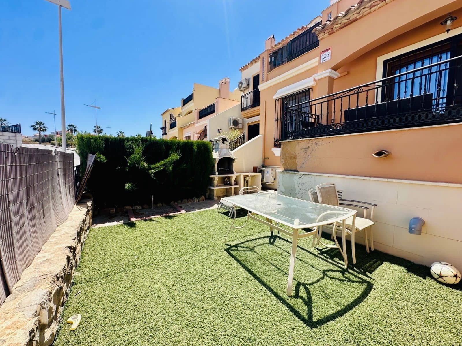3 bedroom Townhouse for sale in Algorfa with pool - € 195,000 (Ref: 9515685)
