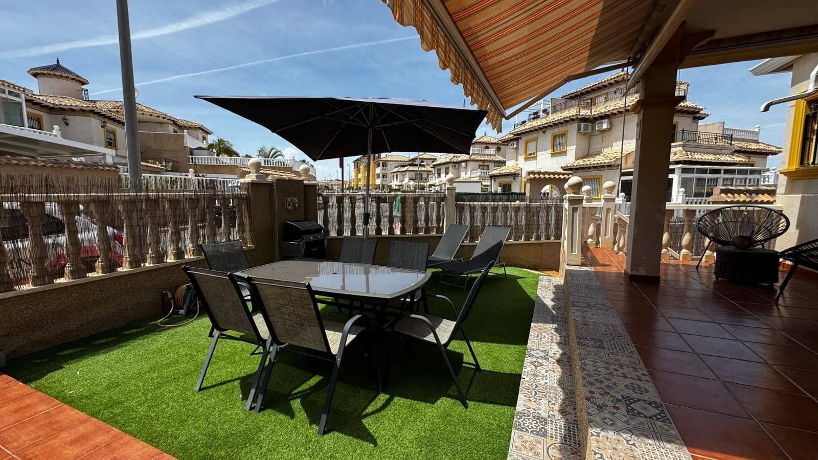 3 quarto Moradia Geminada para venda em Orihuela Costa - 249 900 € (Ref: 9515689)