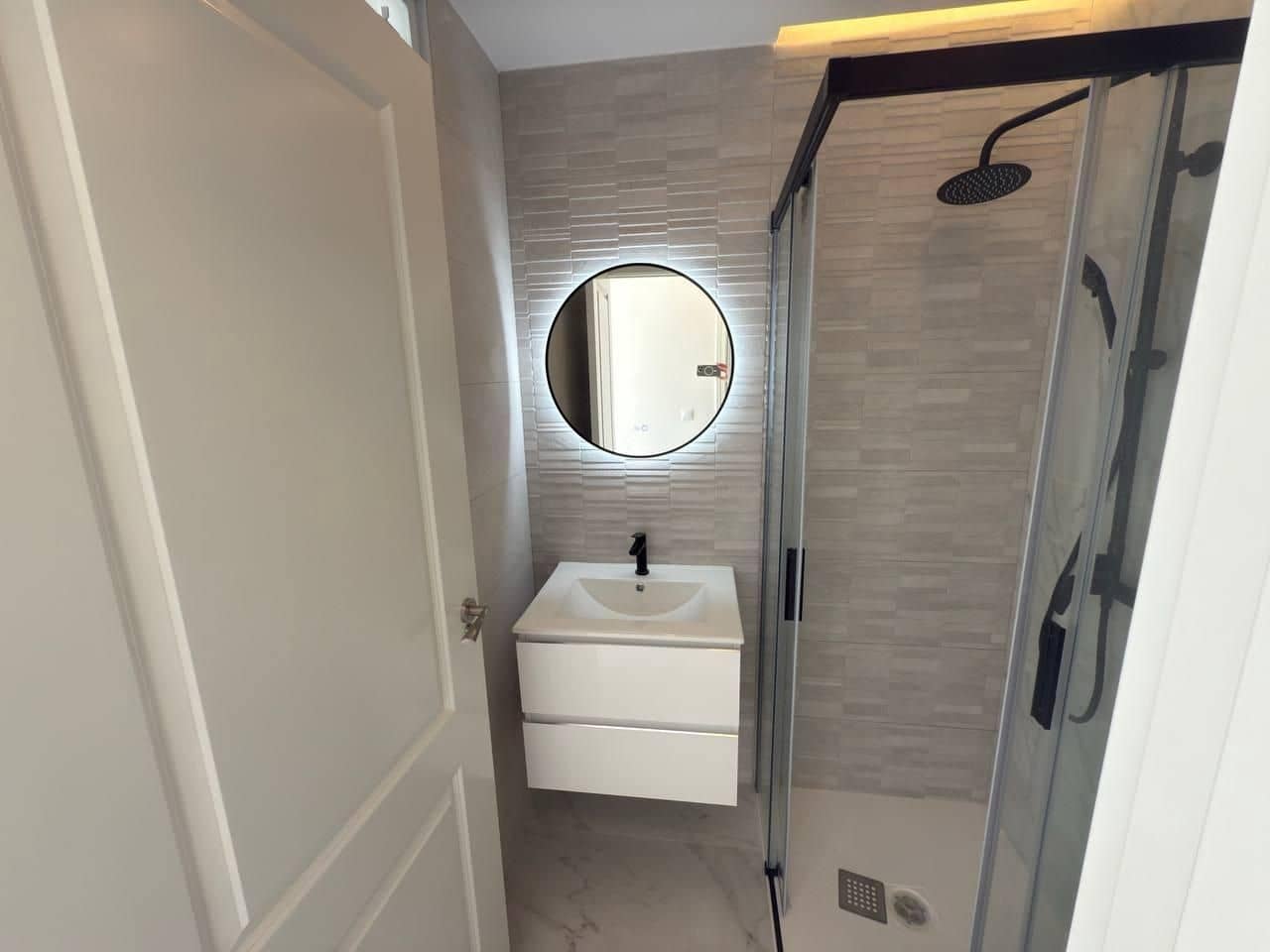 2 soveværelse Semi-Rækkehus til salg i Torrevieja med swimmingpool - € 199.600 (Ref: 9515692)