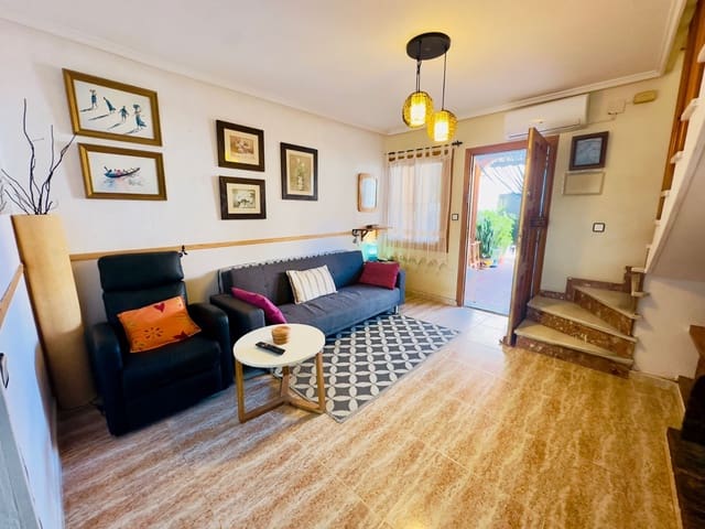 2 soverom Hus til salgs i La Siesta, Torrevieja med svømmebasseng - € 175 000 (Ref: 9515699)