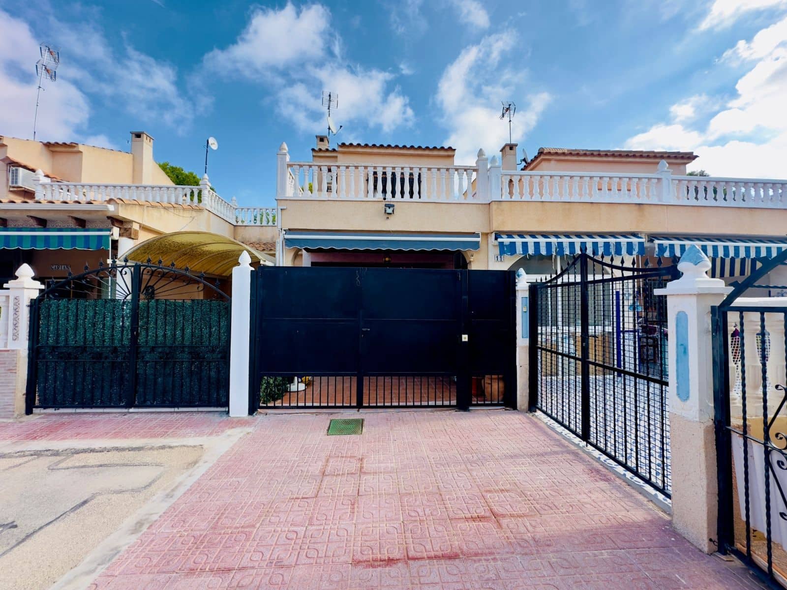 2 soverom Hus til salgs i La Siesta med svømmebasseng - € 175 000 (Ref: 9515699)