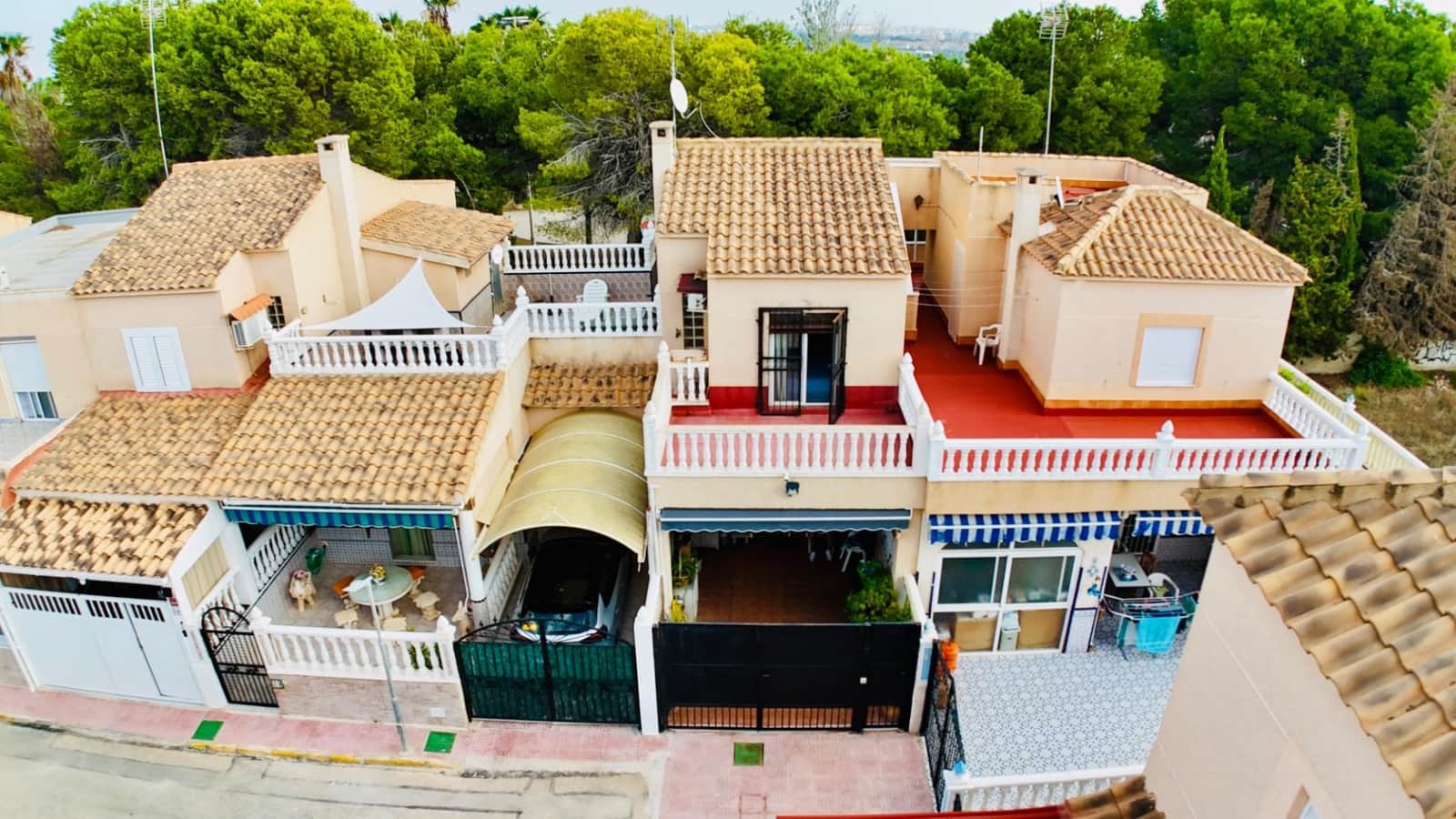 2 soverom Hus til salgs i La Siesta med svømmebasseng - € 175 000 (Ref: 9515699)