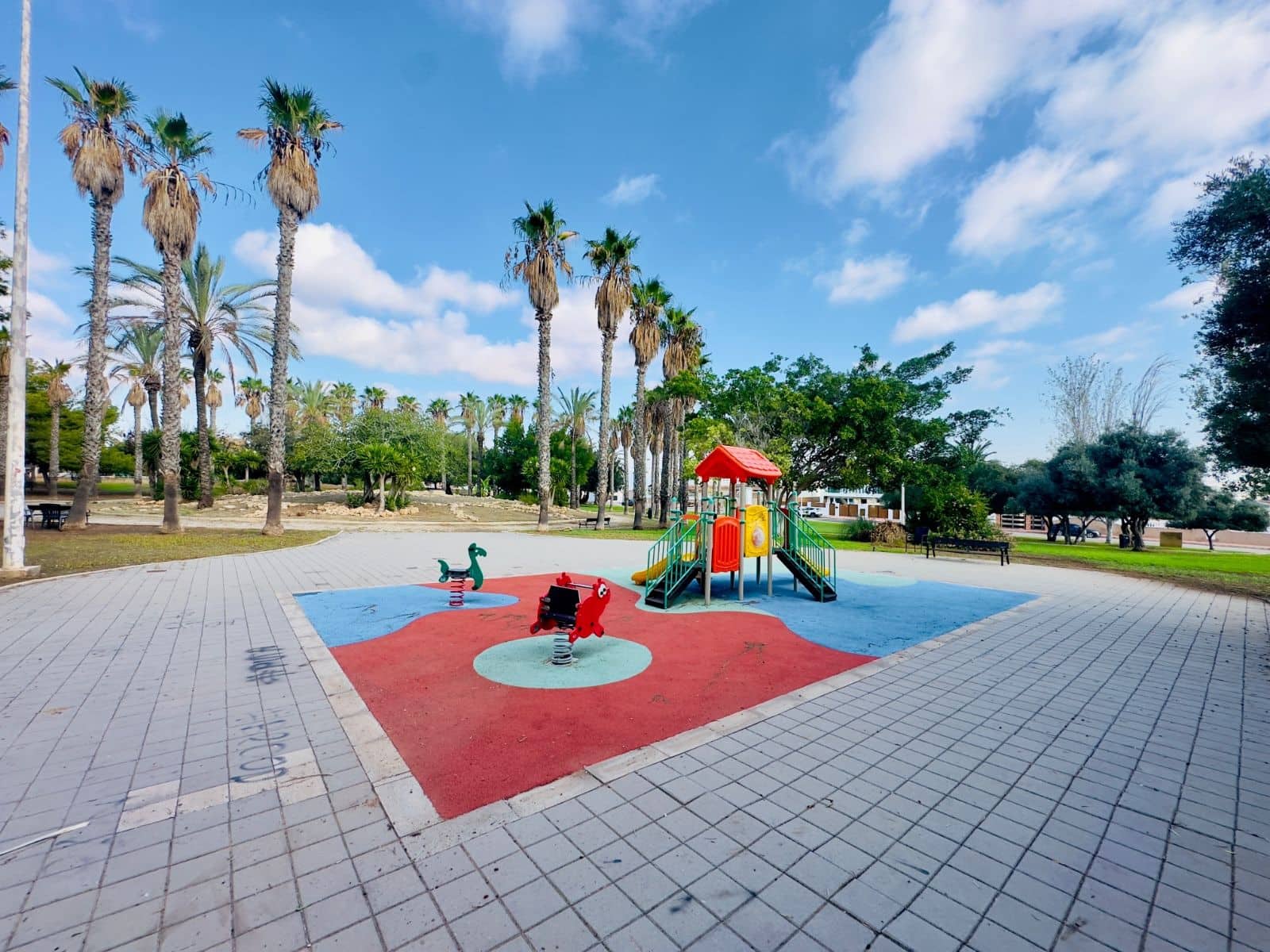 2 soverom Hus til salgs i La Siesta med svømmebasseng - € 175 000 (Ref: 9515699)