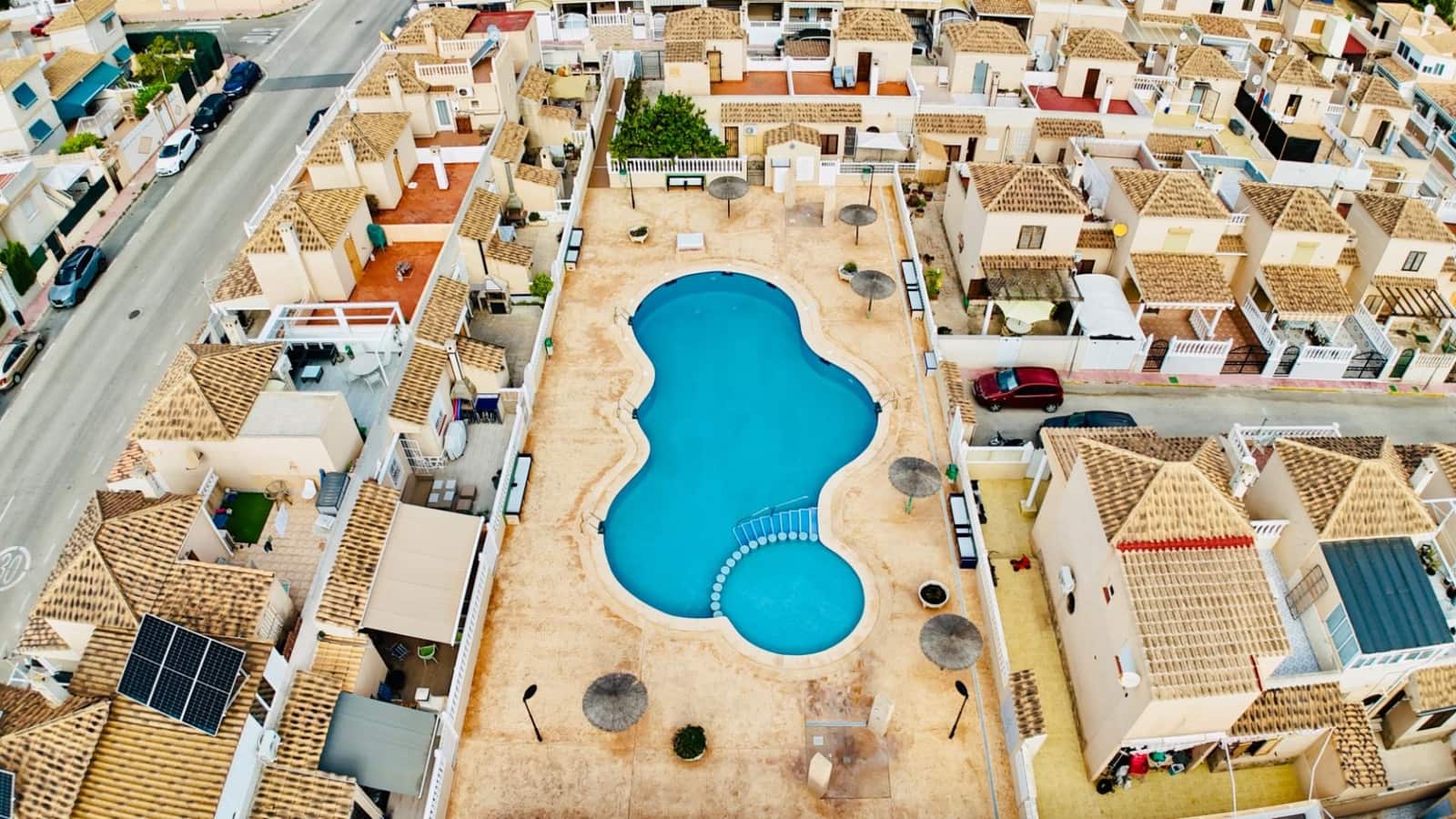 2 soverom Hus til salgs i La Siesta med svømmebasseng - € 175 000 (Ref: 9515699)