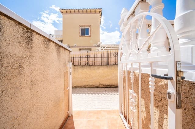 Casa de 4 habitaciones en Orihuela Costa, Orihuela en venta con piscina - 243.000 € (Ref: 9515707)