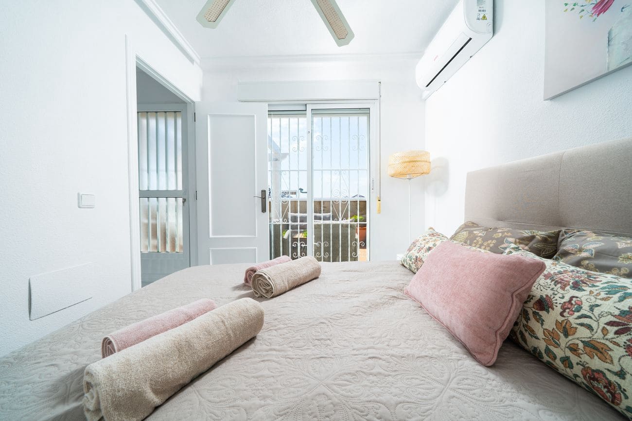 4 Zimmer Haus zu verkaufen in Orihuela Costa mit Pool Garage - 220.000 € (Ref: 9515709)