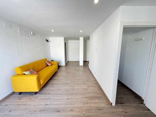 4 bedroom Semi-detached Villa for sale in Parque Acuático - Sector 25, Torrevieja with pool - € 369,000 (Ref: 9515714)