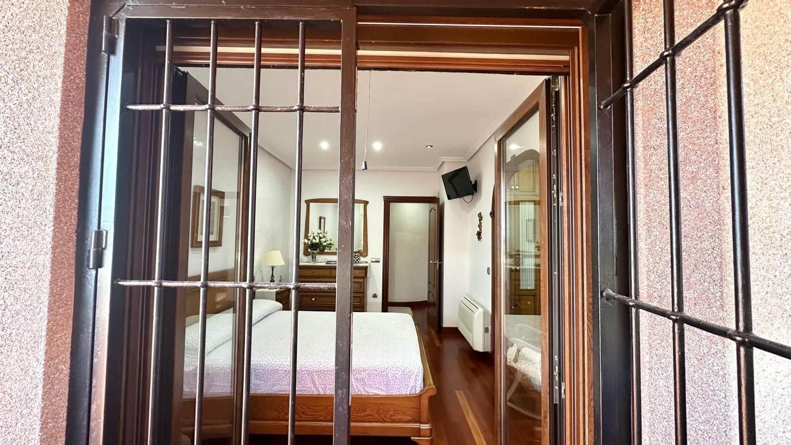 4 soverom Kjedet enebolig til salgs i La Siesta - € 449 900 (Ref: 9515818)