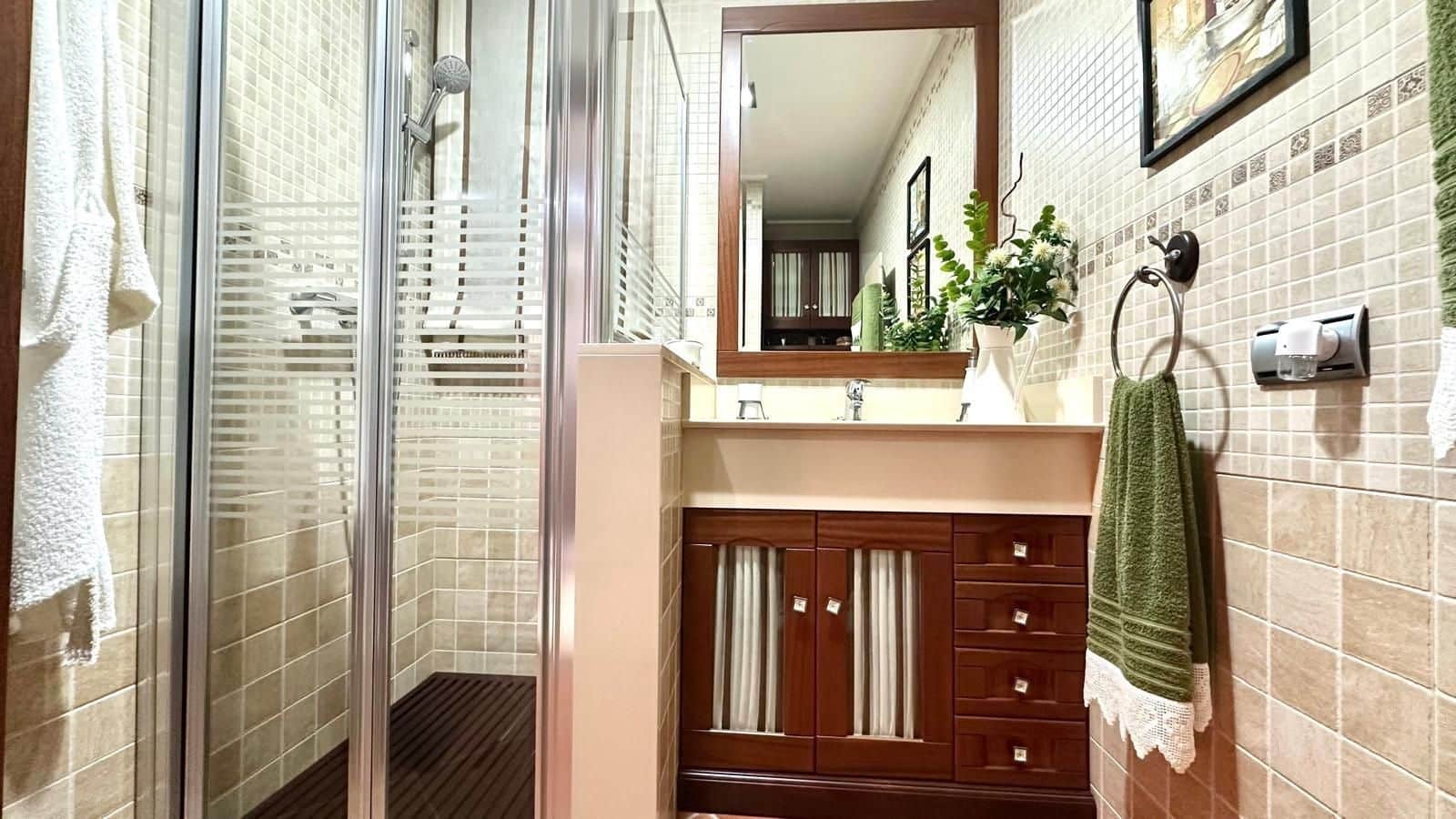 4 soverom Kjedet enebolig til salgs i La Siesta - € 449 900 (Ref: 9515818)