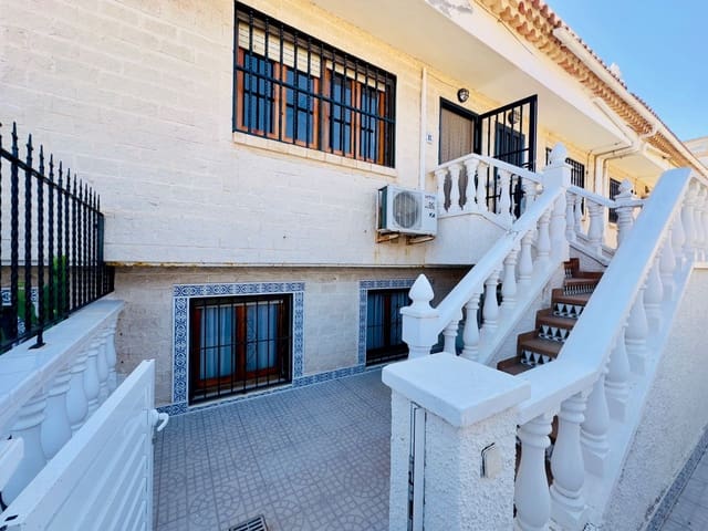 3 sypialnia Dom na sprzedaż w Torrevieja z garażem - 189 900 € (Ref: 9515825)