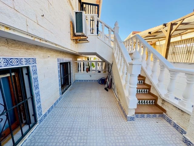 3 sypialnia Dom na sprzedaż w Torrevieja z garażem - 189 900 € (Ref: 9515825)