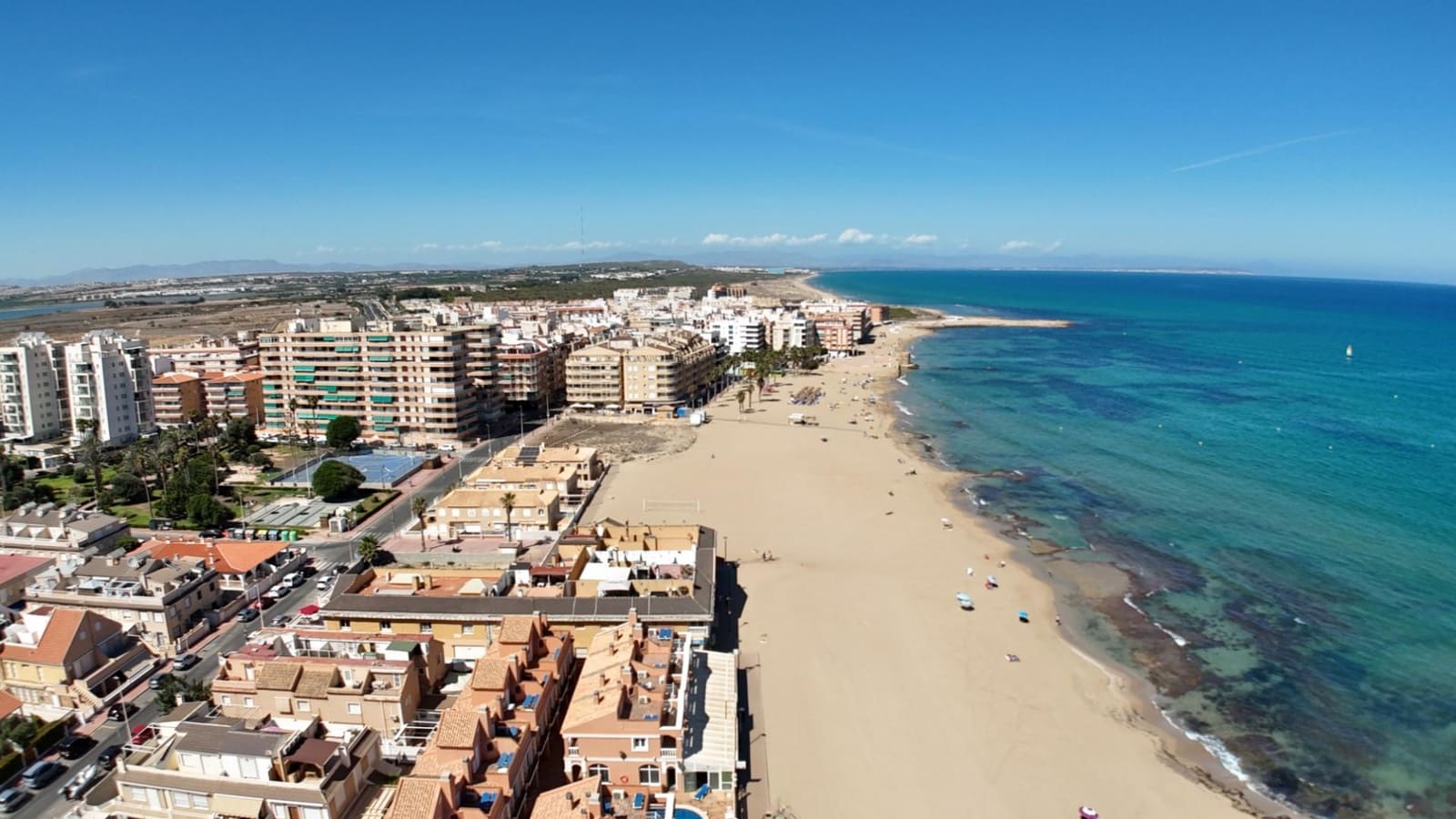 3 sovrum Hus till salu i Torrevieja med garage - 189 000 € (Ref: 9515825)