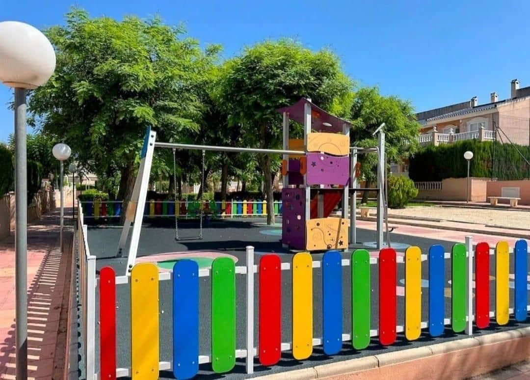 2 soverom Hus til salgs i Arenales del Sol med svømmebasseng - € 210 000 (Ref: 9515828)