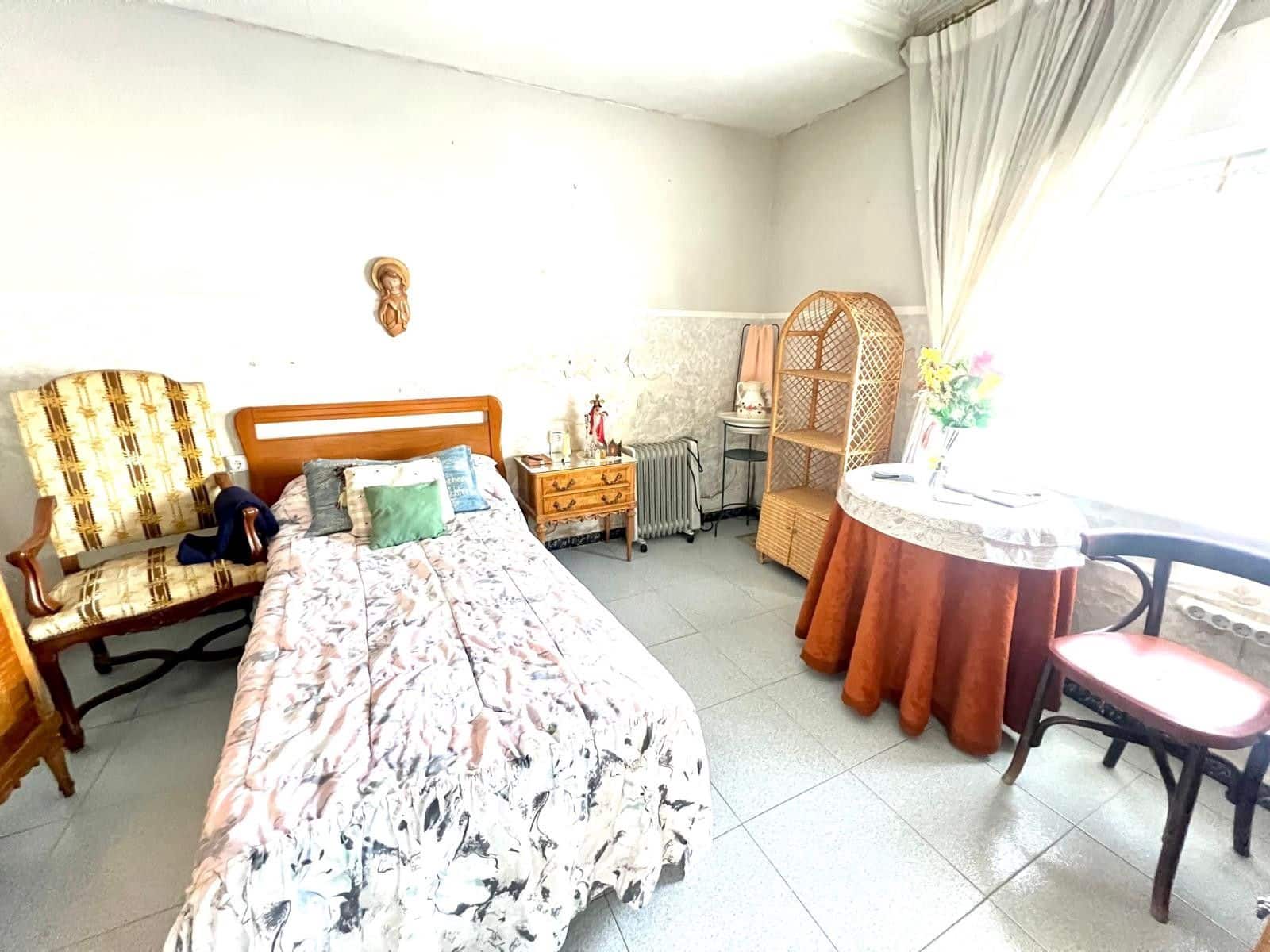 Bungalow de 6 habitaciones en Pinoso en venta - 346.500 € (Ref: 9515831)