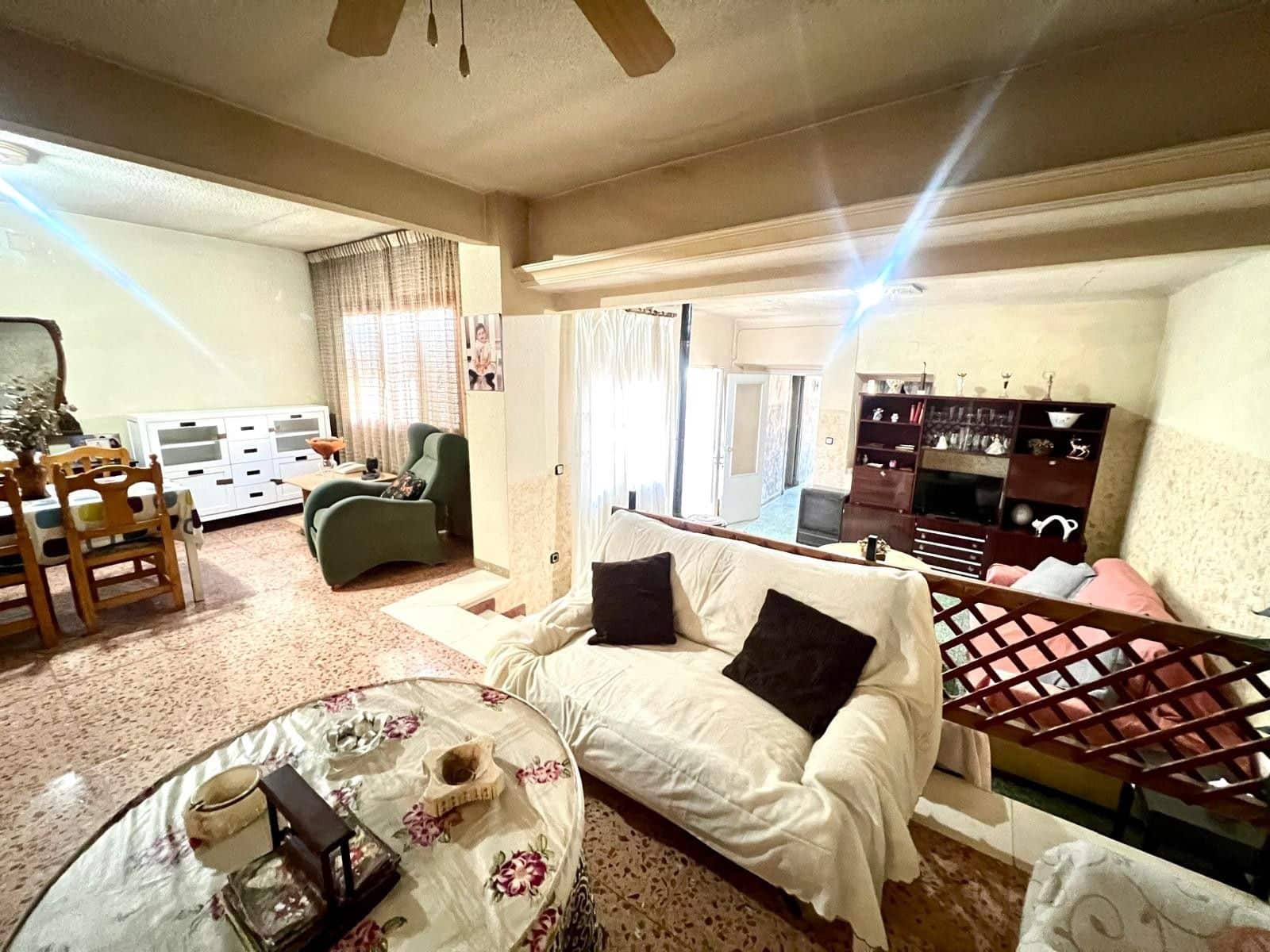 6 bedroom Bungalow for sale in Pinoso - € 249,995 (Ref: 9515831)