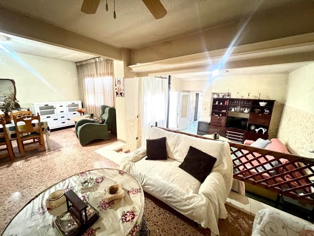 6 bedroom Bungalow for sale in Pinoso - € 249,995 (Ref: 9515831)