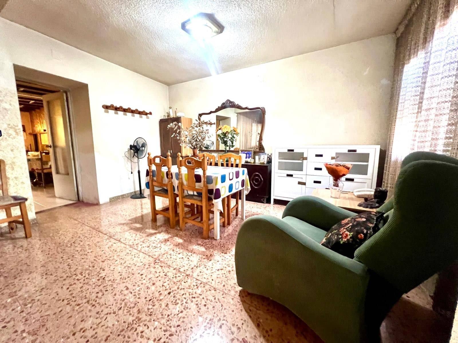 6 bedroom Bungalow for sale in Pinoso - € 249,995 (Ref: 9515831)