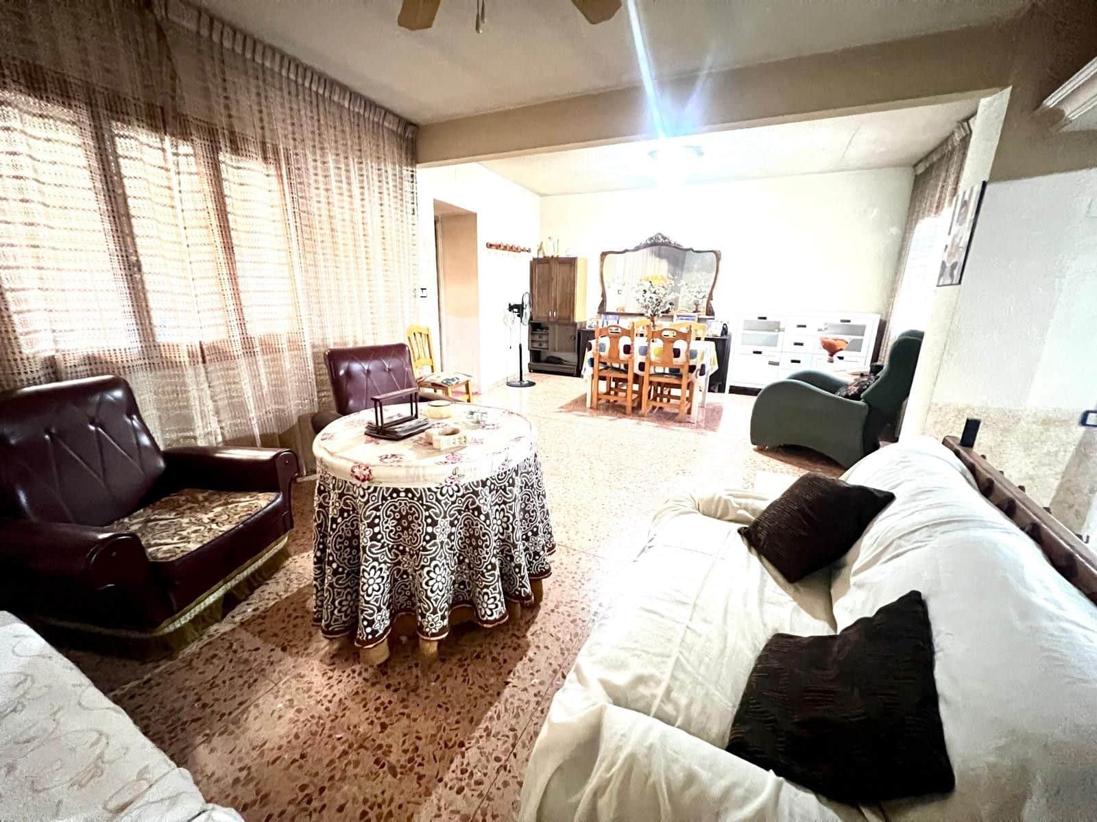 6 bedroom Bungalow for sale in Pinoso - € 249,995 (Ref: 9515831)