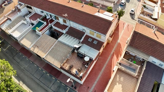 4 soverom Hus til salgs i Playa del Acequión, Torrevieja med garasje - € 264 000 (Ref: 9515839)