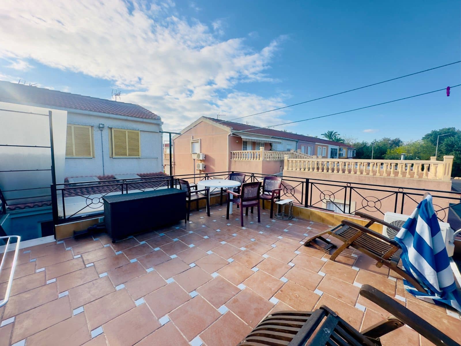 4 soverom Hus til salgs i Torrevieja med garasje - € 264 000 (Ref: 9515839)