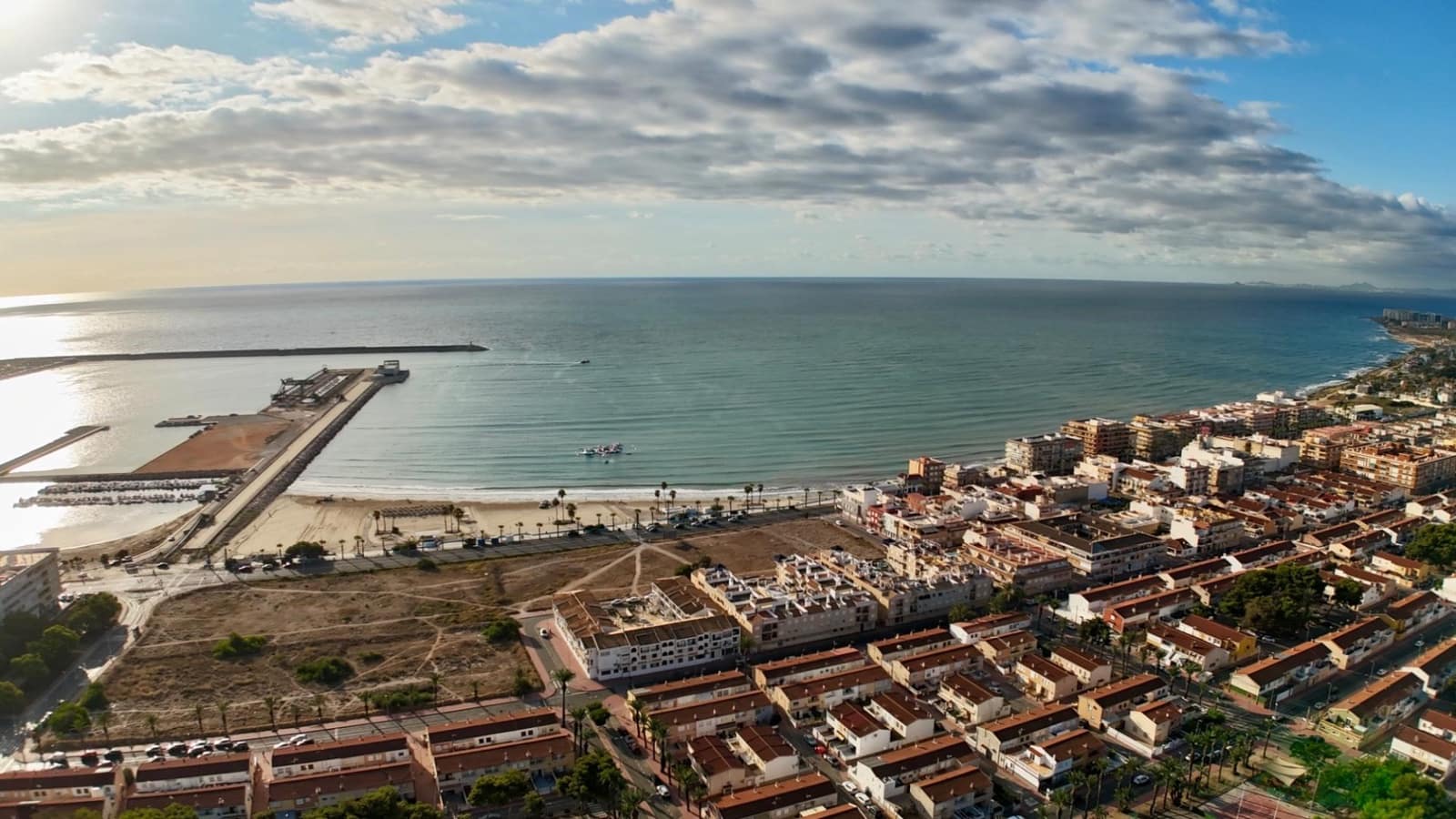 4 soverom Hus til salgs i Torrevieja med garasje - € 264 000 (Ref: 9515839)