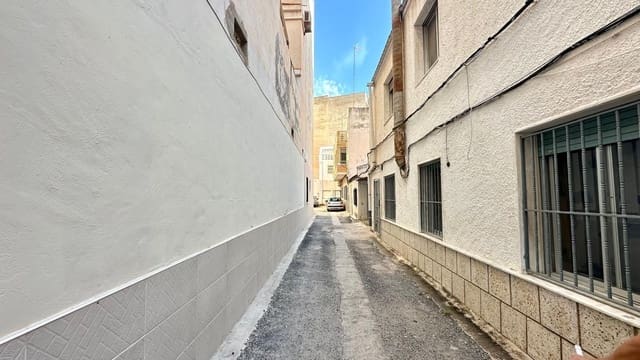 4 bedroom Townhouse for sale in Centro, Torrevieja - € 369,900 (Ref: 9515840)