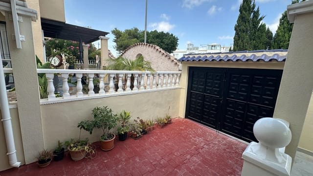 Chalet de 3 habitaciones en Las Filipinas en venta con piscina - 345.000 € (Ref: 9515841)