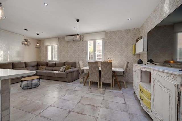 3 soveværelse Byhus til salg i Centro, Torrevieja - € 250.000 (Ref: 9515844)