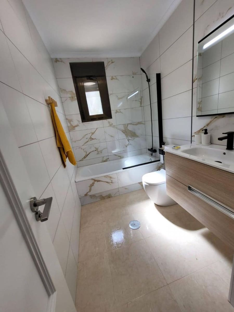 3 bedroom Villa for sale in San Miguel de Salinas with pool - € 240,000 (Ref: 9515846)