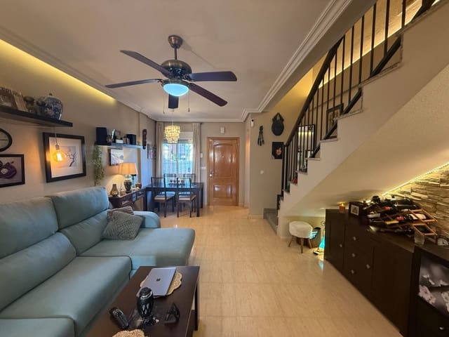 3 chambre Maison de Ville à vendre à El Limonar, Torrevieja avec piscine - 215 000 € (Ref: 9515848)