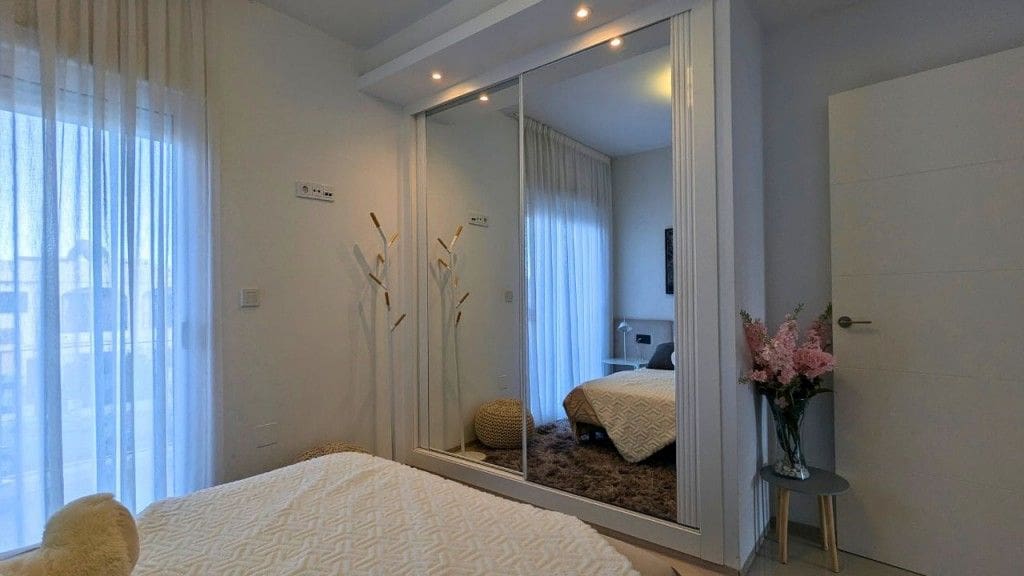 3 slaapkamer Halfvrijstaande villa te koop in Rojales - € 435.000 (Ref: 9515851)