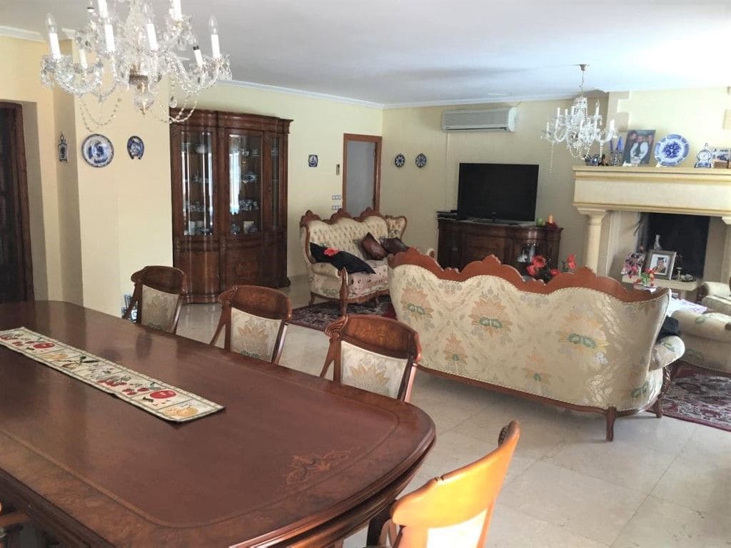 6 soveværelse Villa til salg i Torrevieja - € 950.000 (Ref: 9518040)
