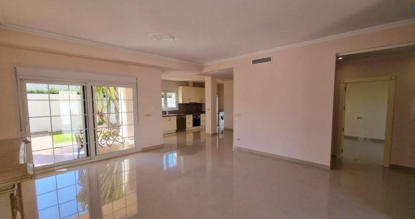 Chalet de 4 habitaciones en Cabo Roig en venta - 910.000 € (Ref: 9518042)