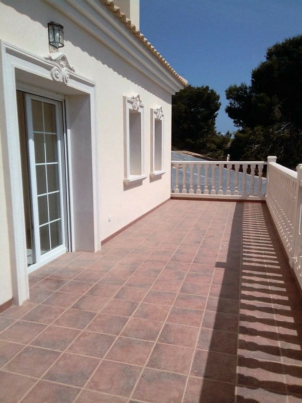 Chalet de 4 habitaciones en Cabo Roig en venta - 910.000 € (Ref: 9518042)