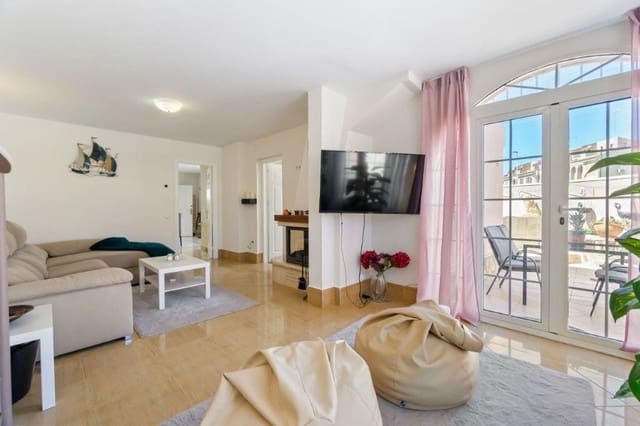 5 chambre Maison de Ville à vendre à Centro, Torrevieja avec piscine - 399 000 € (Ref: 9519251)