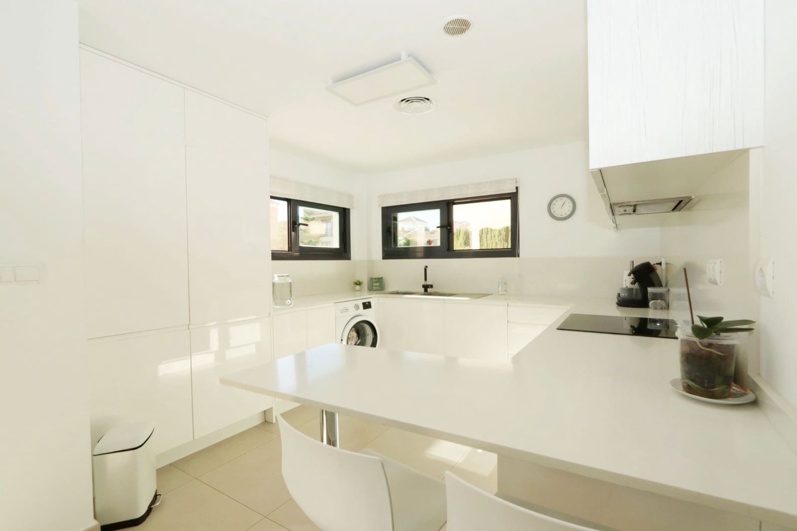 3 bedroom Villa for sale in Polop - € 575,000 (Ref: 9520919)