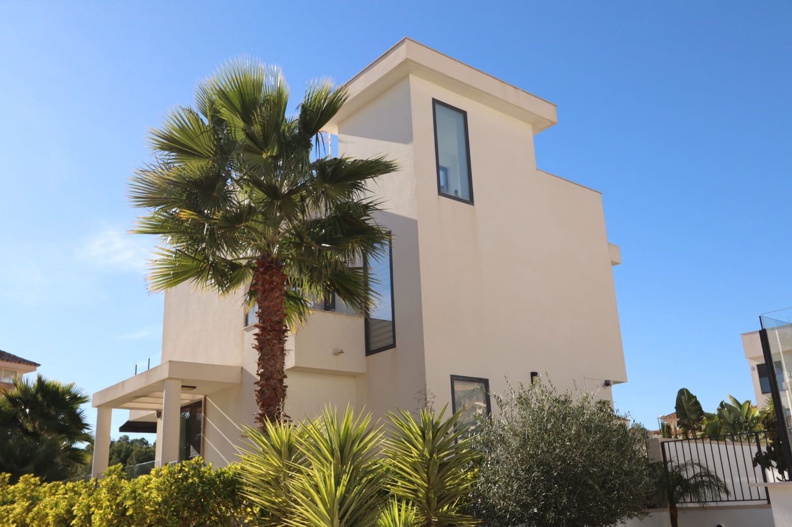 3 bedroom Villa for sale in Polop - € 575,000 (Ref: 9520919)