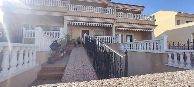 3 camera da letto Casa in vendita in La Siesta, Torrevieja con piscina - 259.000 € (Rif: 9520921)